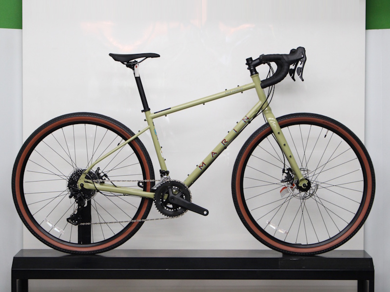 2026 MARIN (マリン) FOUR CORNERS (フォー コーナーズ) 自転車の通販