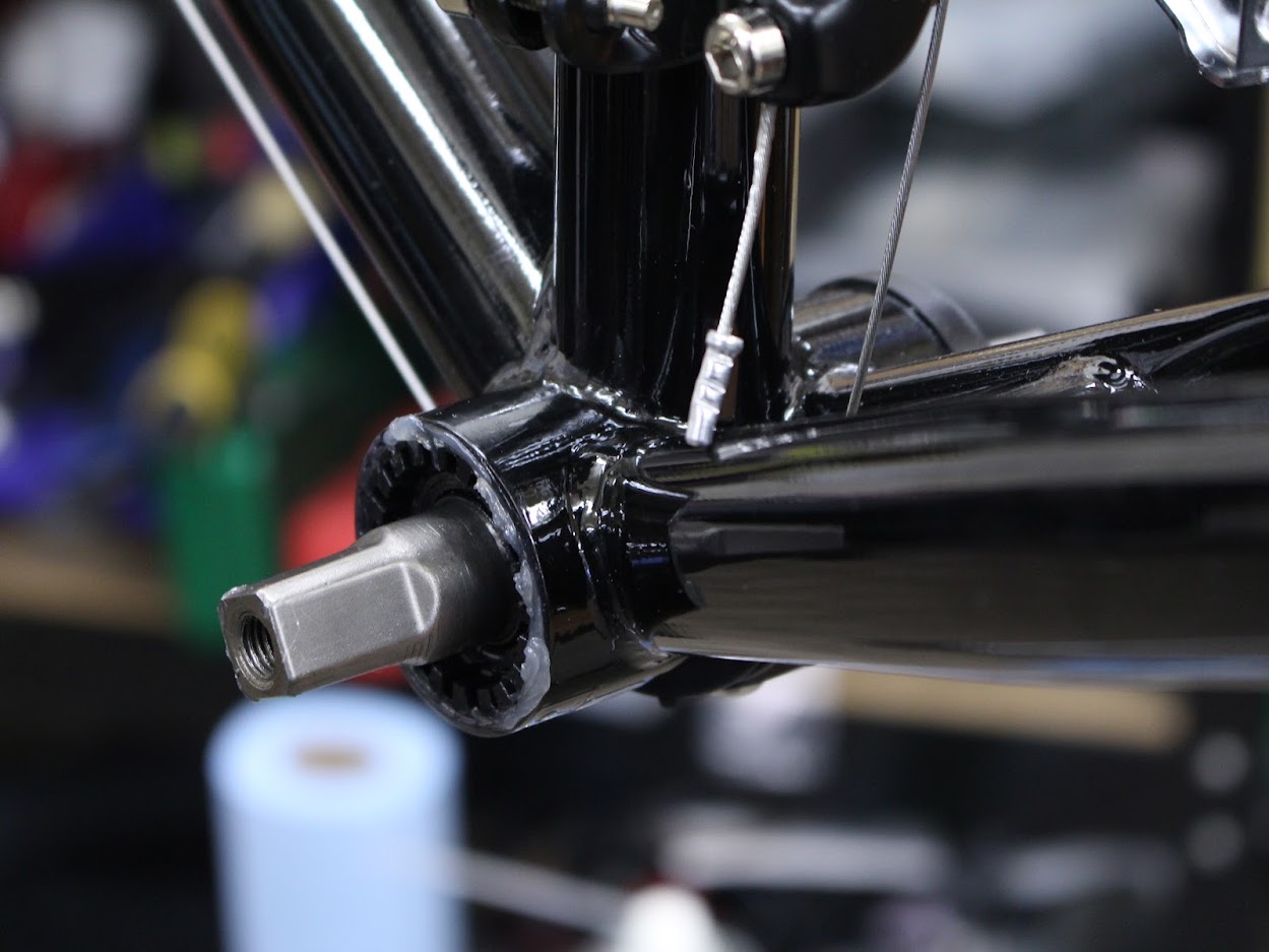 自転車の発送・組み立て工程の説明画像
